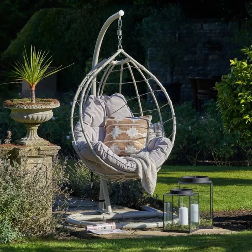 BOXED PACIFIC BLAKE PEBBLE OUTDOOR HANGING EGG CHAIR (1 BOX)