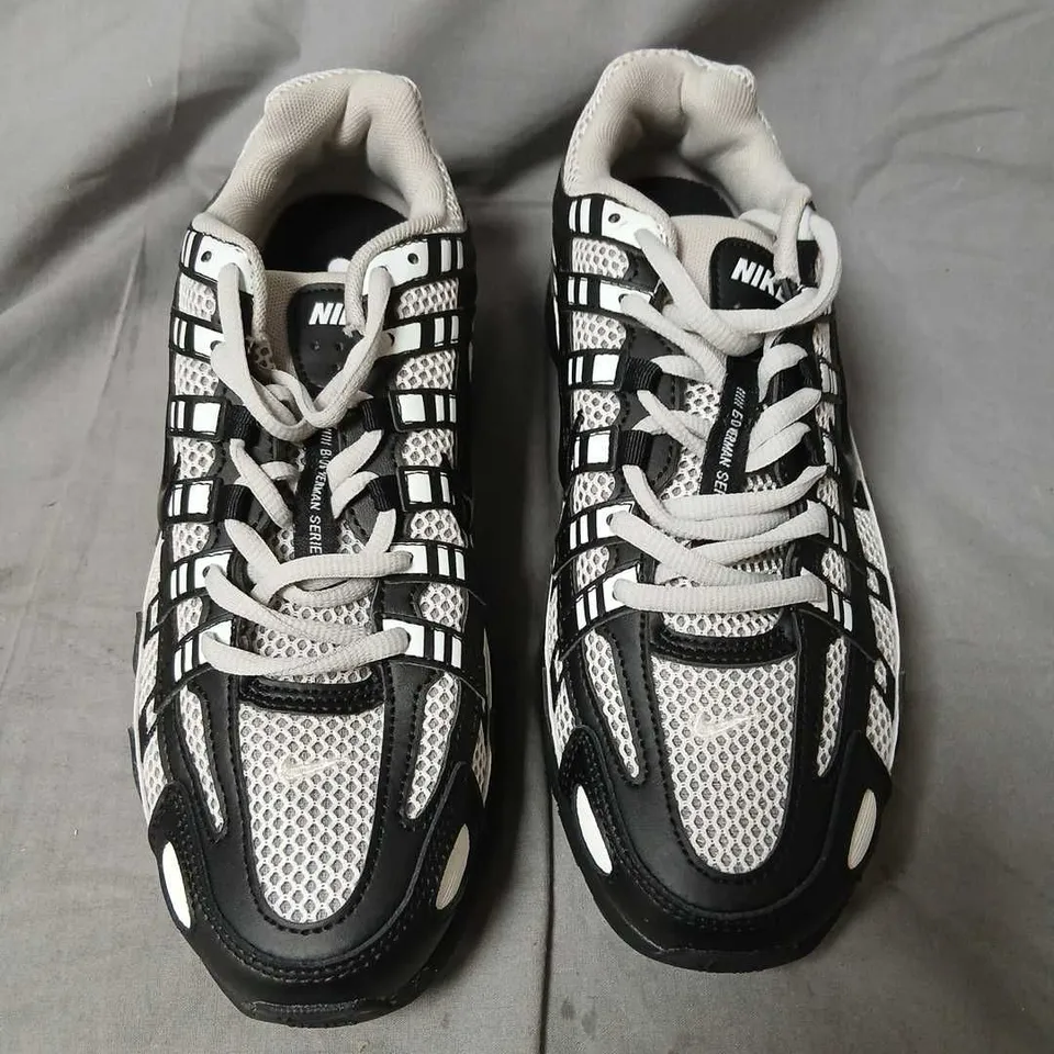 NIKE MEN'S SNEAKERS – WHITE/BLACK MESH, US 9.5 (UK 8.5)