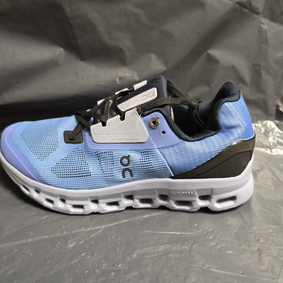 ON RUNNING BLUE/BLACK RUNNING SHOES, UK 8 (EU 42, US 8.5)