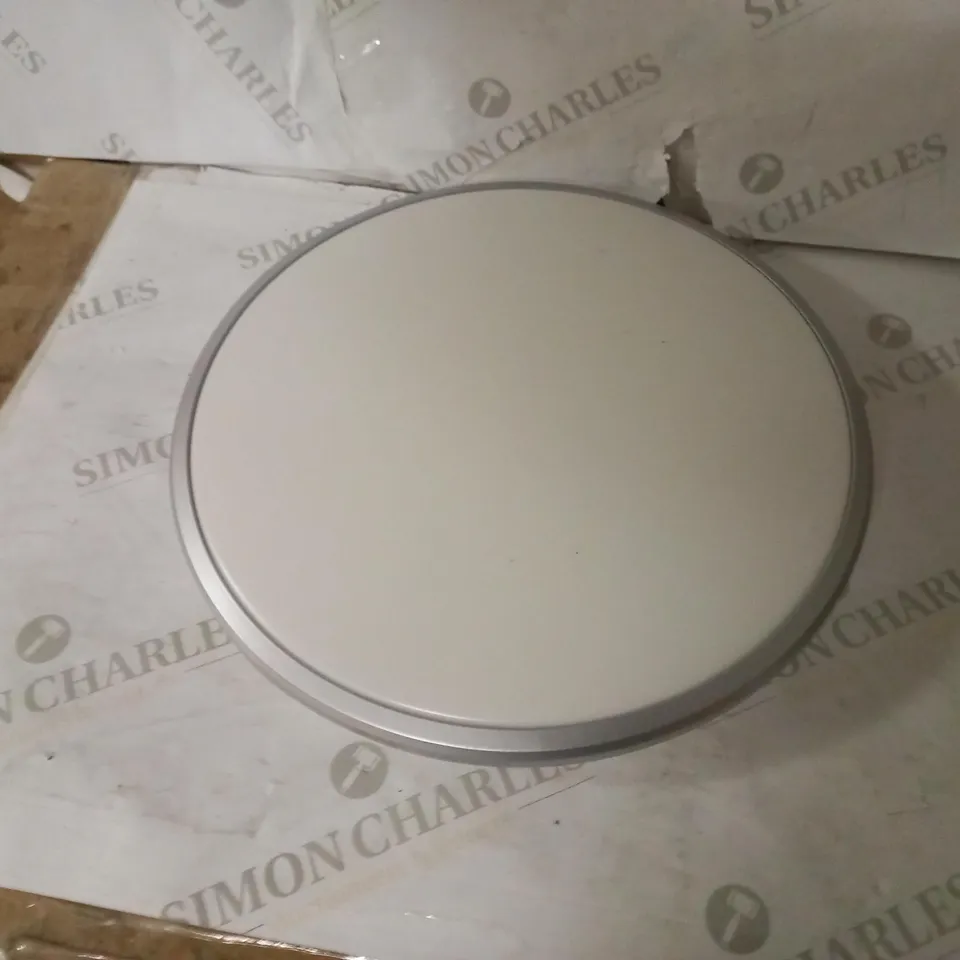 PHILIPS LED SPRAY BATHROOM CEILING LIGHT 2700K 17W IP44 [WARM WHITE - WHITE]