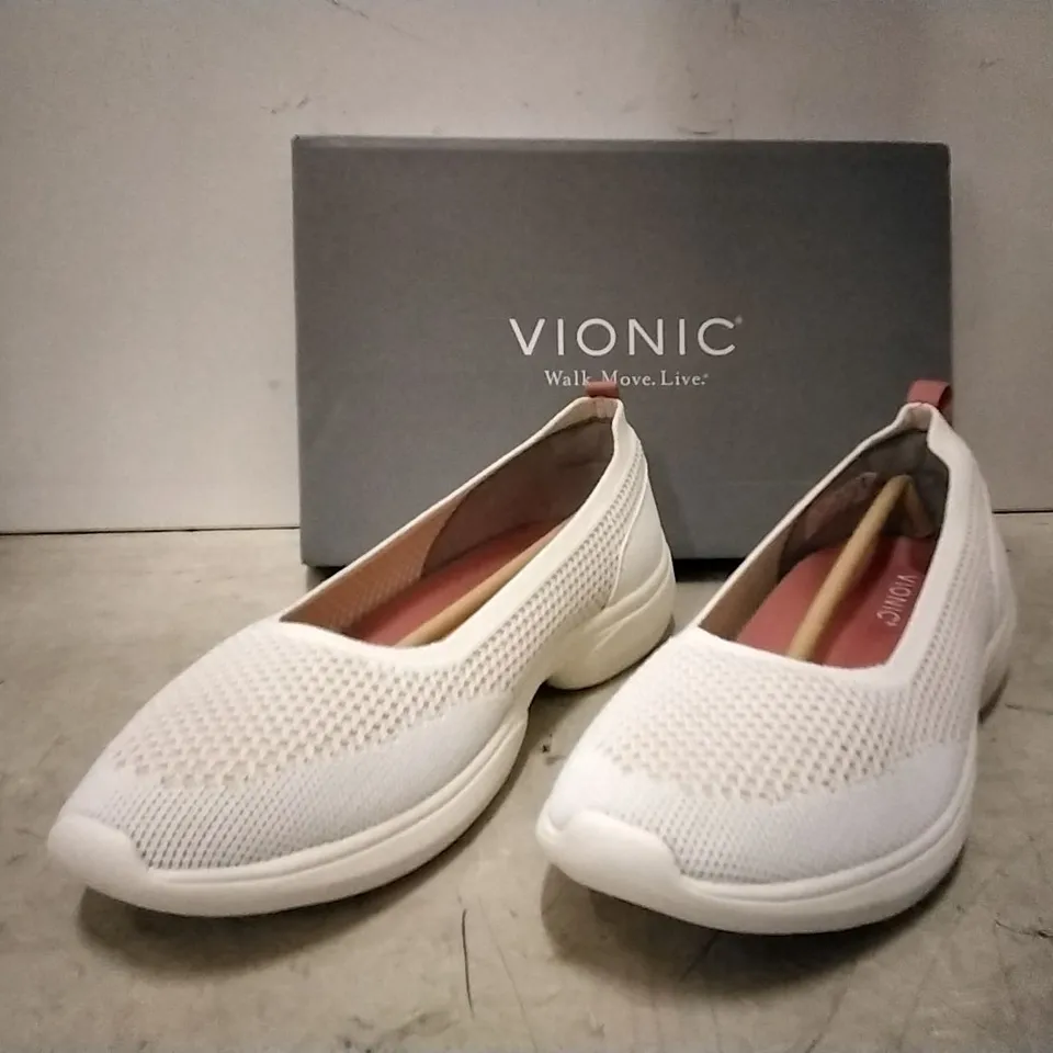 BOXED VIONIC BALLERINA,  MARSHMALLOW , SIZE 7.5 , 1 PAIR