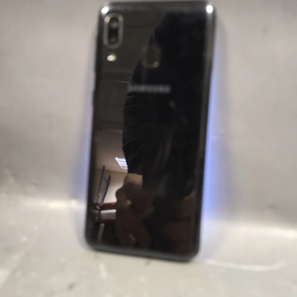 SAMSUNG GALAXY A20E
