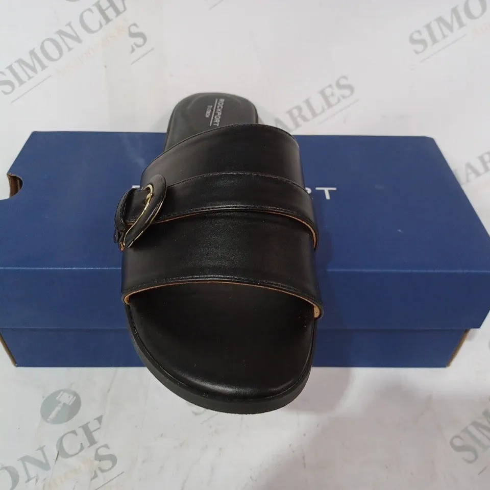 BOXED PAIR OF ROCKPORT YARA FLAT SANDALS IN BLACK UK SIZE 5