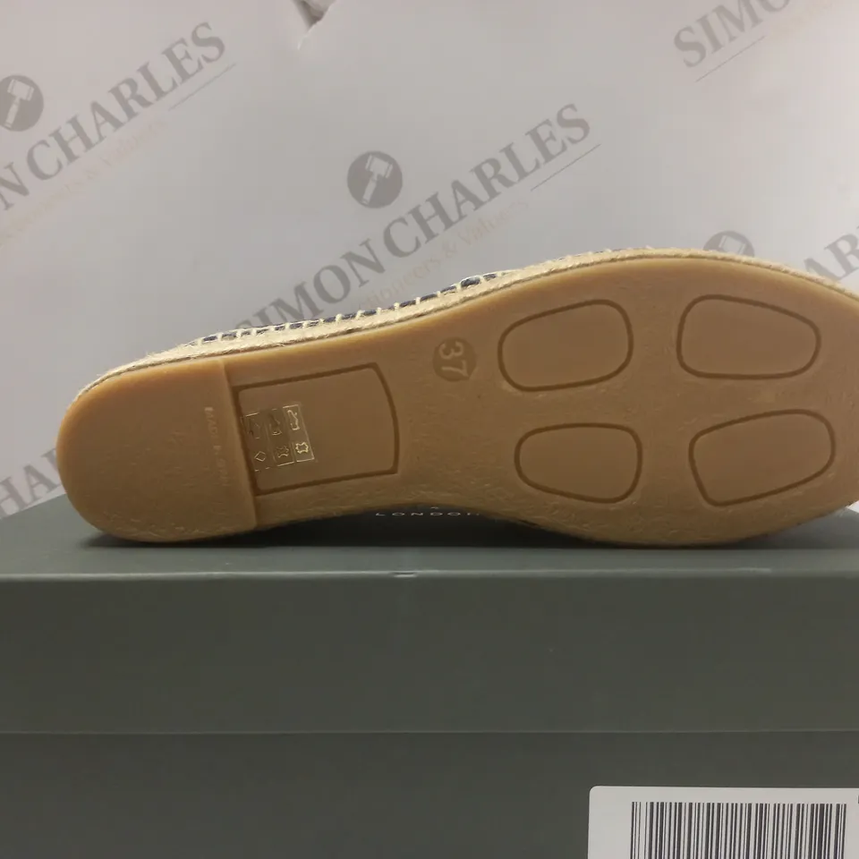 BOXED HOBBS ALICIA ESPADRILLE IN NAVY - SIZE 5