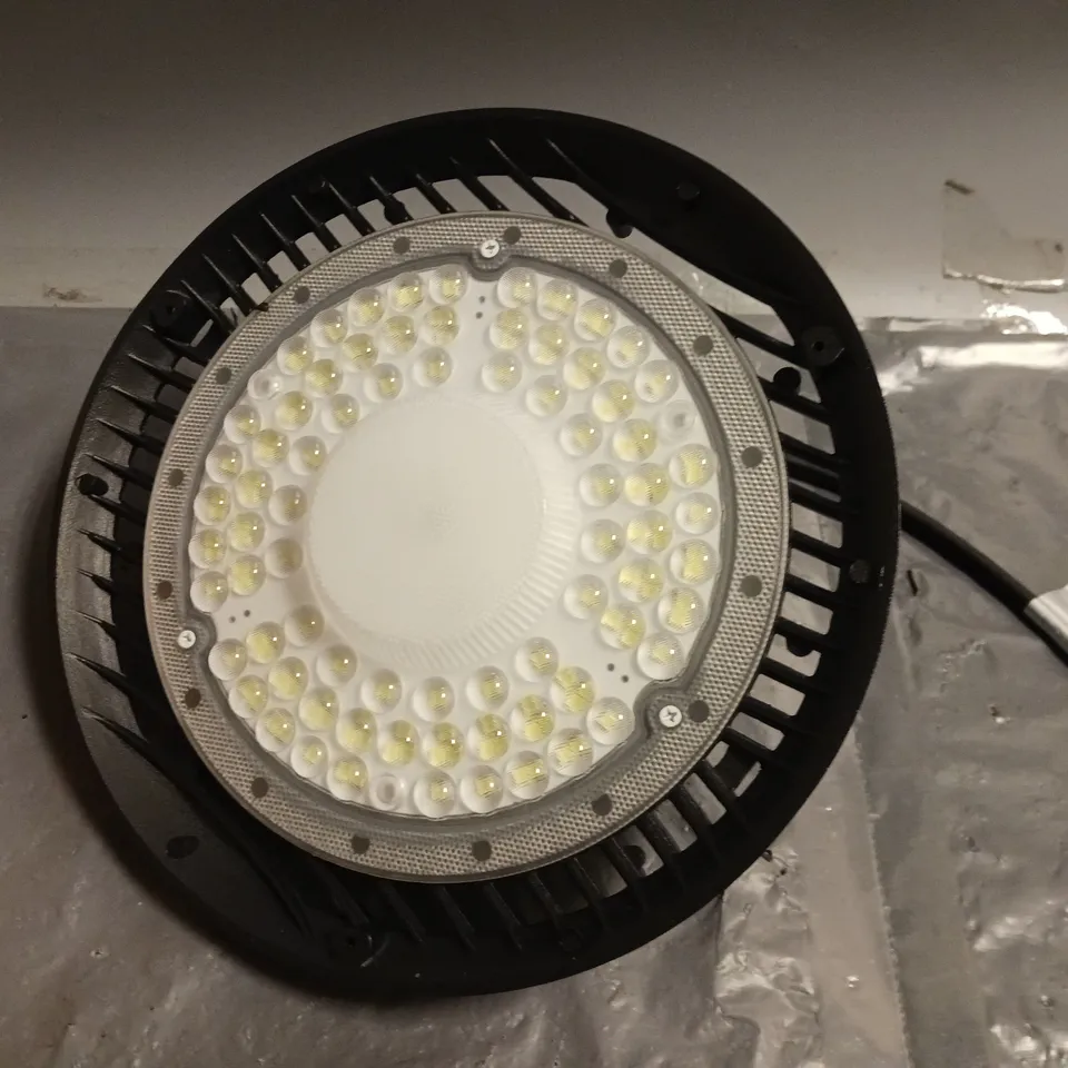 BOXED EASYI LED HIGBAY LIGHT