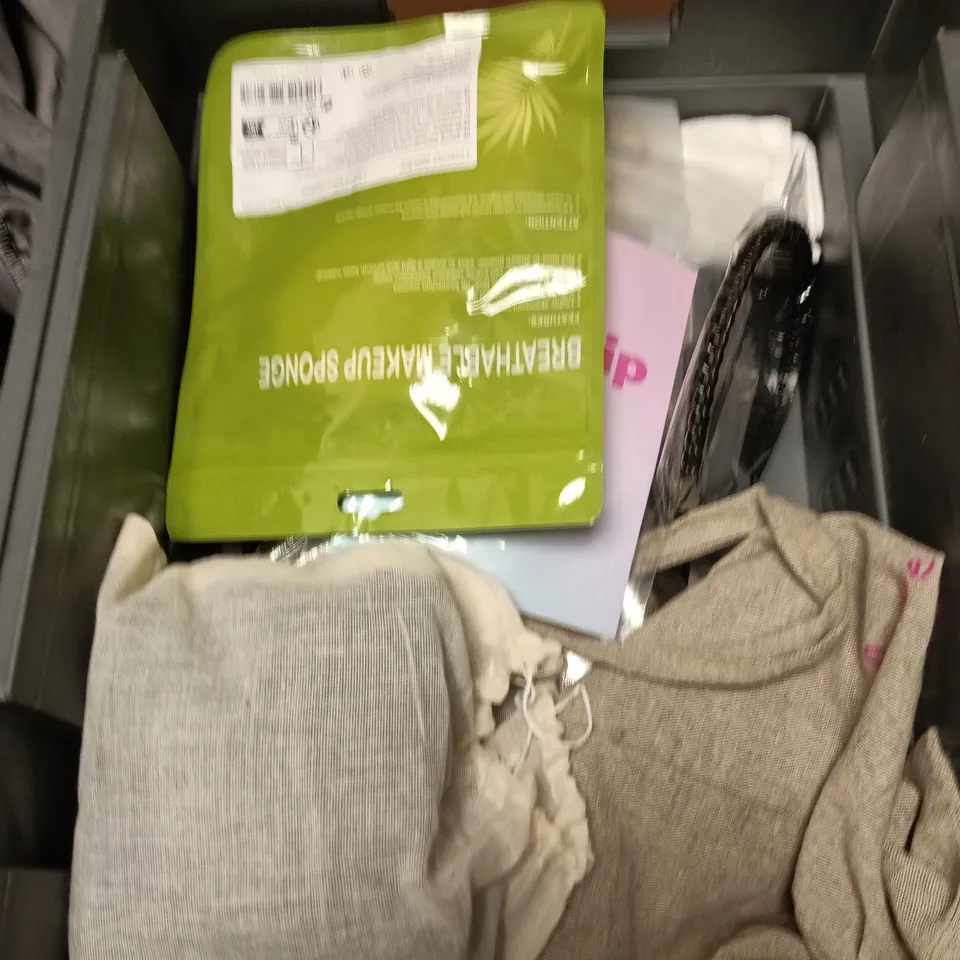 APPROXIMATELY 15 HEALTH AND BEAUTY PRODUCTS TO INCLUDE HIMALAYAN CRYSTAL SALTS, RINSE FREE BATH SPONGES AND UV LED NAIL LAMP