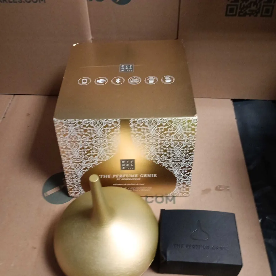 THE PERFUME GENIE GOLD TONE DIFFUSER – WITH BLACK PRESENTATION BOX