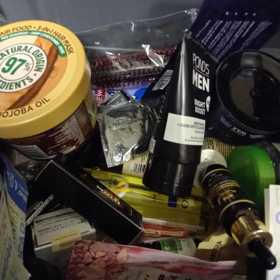 APROXIMATLEY 20 COSMETICS ITEMS TO INCLUDE - RADOX FEEL REFRESHED - DAVINES OI ALL ION ONE MILK - GARNIER HAIR FOOD ECT