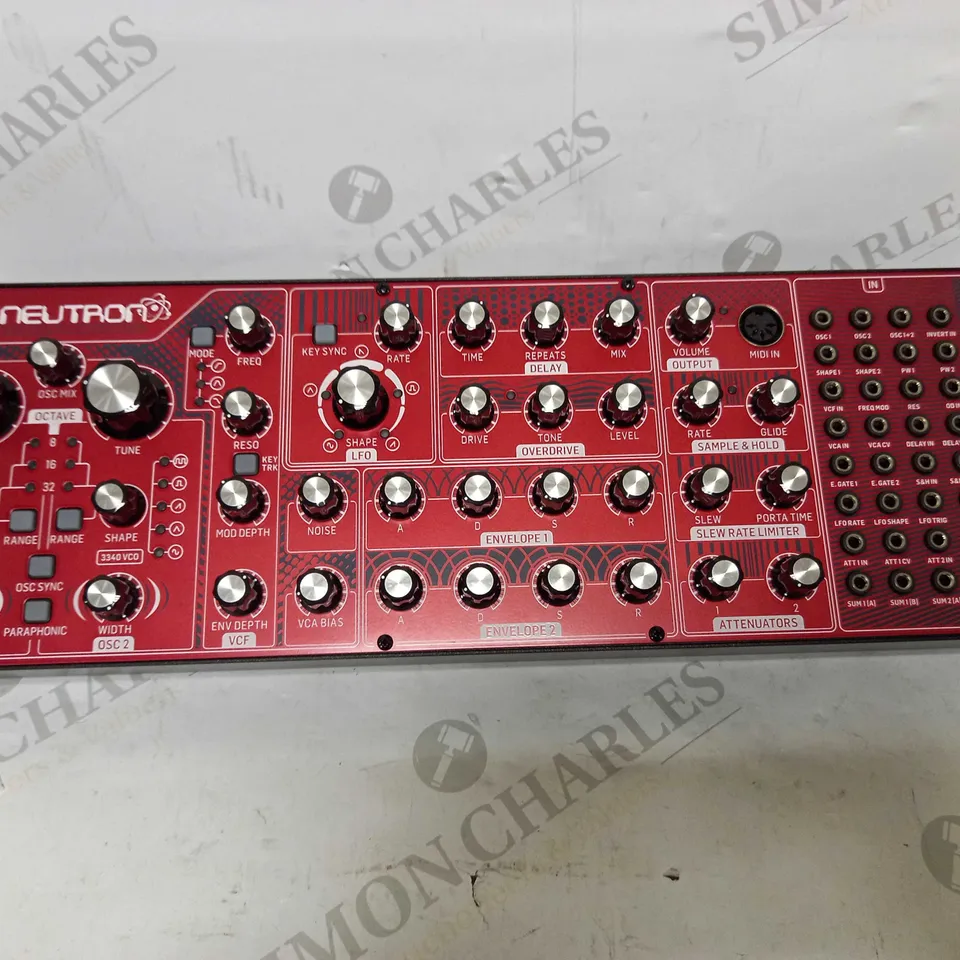BEHRINGER NEUTRON PARAPHONIC ANALOG AND SEMI MODULAR SYNTHESIZER