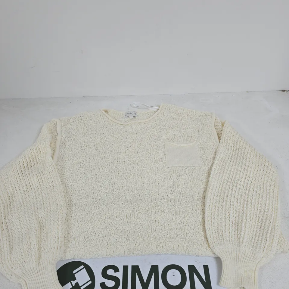 APRICOT CREAM KNIT SWEATER – WOMEN’S SIZE S