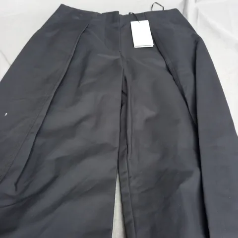 MINT VELVET BLACK CARGO WIDE TROUSERS - UK 8R