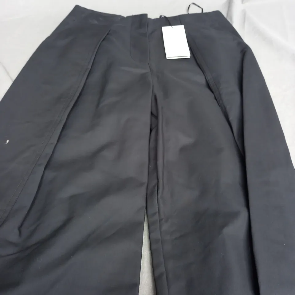 MINT VELVET BLACK CARGO WIDE TROUSERS - UK 8R