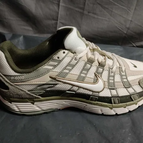 NIKE P-6000 TRAINERS – UK SIZE 8.5