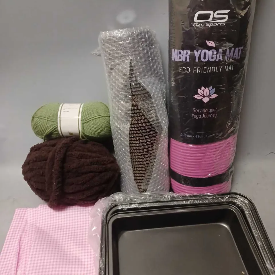 LARGE BOX OF APPROXIMATELY 12 ASSORTED ITEMS TO INCLUDE - OZE SPORTS YOGA MAT - ROASTING TRAYS - YARN - ETC