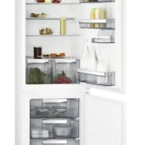 AEG SERIES 6000 INTEGRATED FRIDGE FREEZER 70/30 Model SCE818F6TS