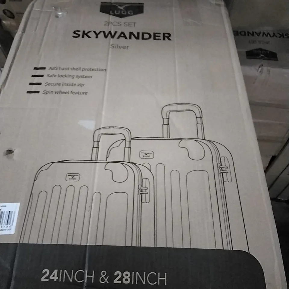 BOXED LUGG SKYWANDER HARDSHELL SUITCASE - SILVER