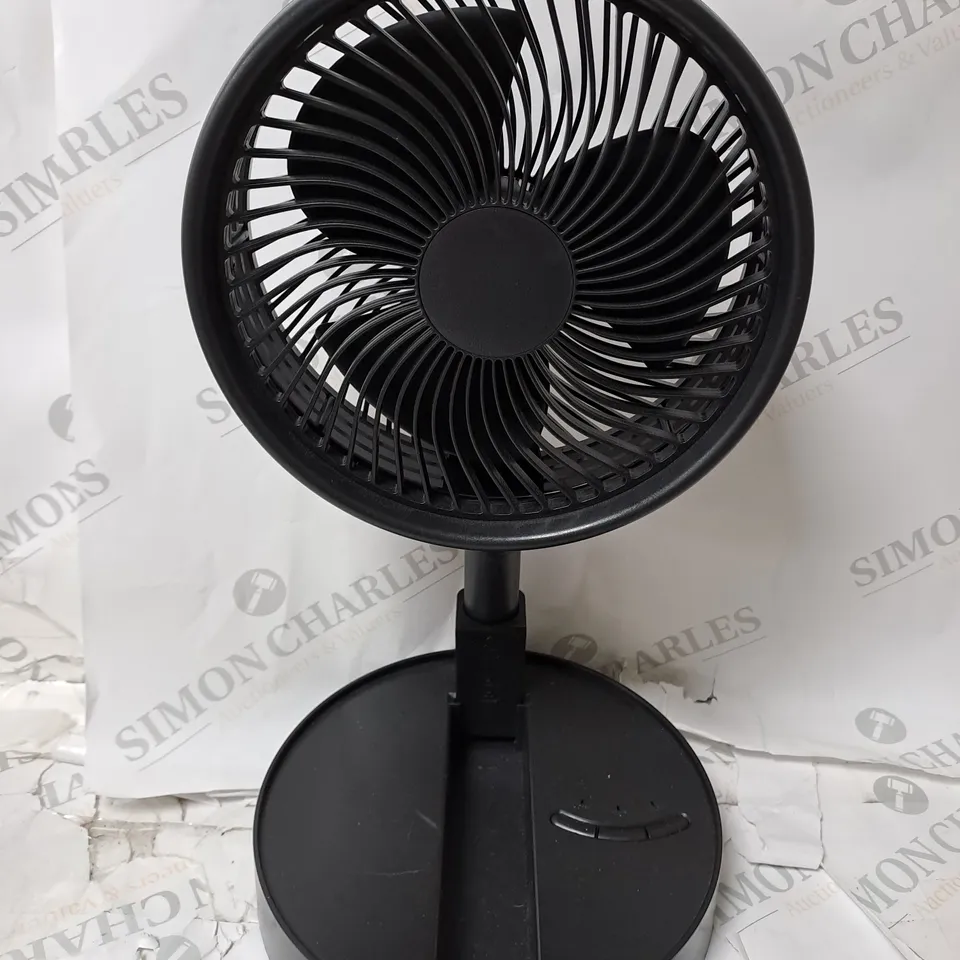 BOXED BELL & HOWELL RECHARGEABLE EXTENDABLE DESK & FLOOR FAN, BLACK