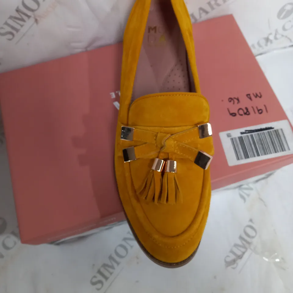 MODA IN PELLE MUSTARD SUEDE WIDE FIT BOW TRIM SMART LOAFER SIZE 40