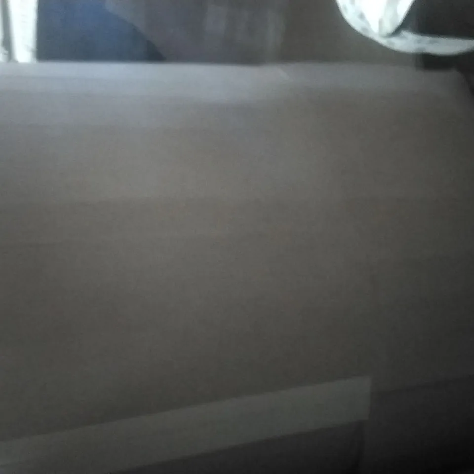 PALLET CONTAINING A LARGE QUANTITY OF HOSES