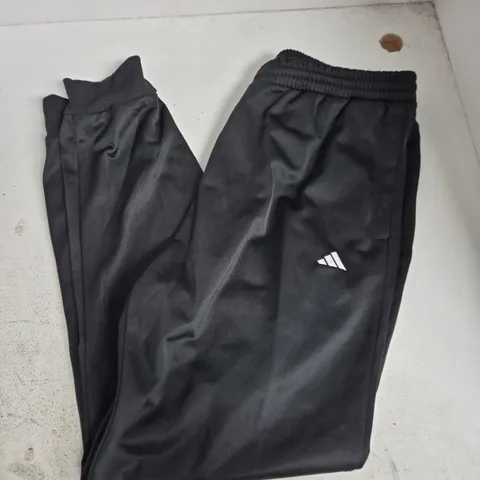 ADIDAS TRACKSUIT BOTTOMS IN BLACK - UK L 16-18