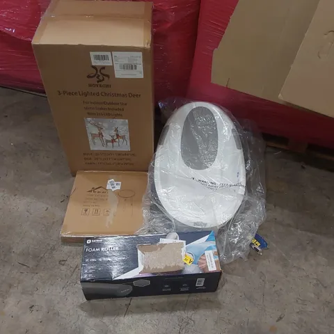 PALLET OF ASSORTED ITEMS TO INCLUDE: CHRISTMAS DEER LIGHTS, SIDE TABLE, BABY BATH, FOAM ROLLER, FOLDABLE MATTRESS ECT