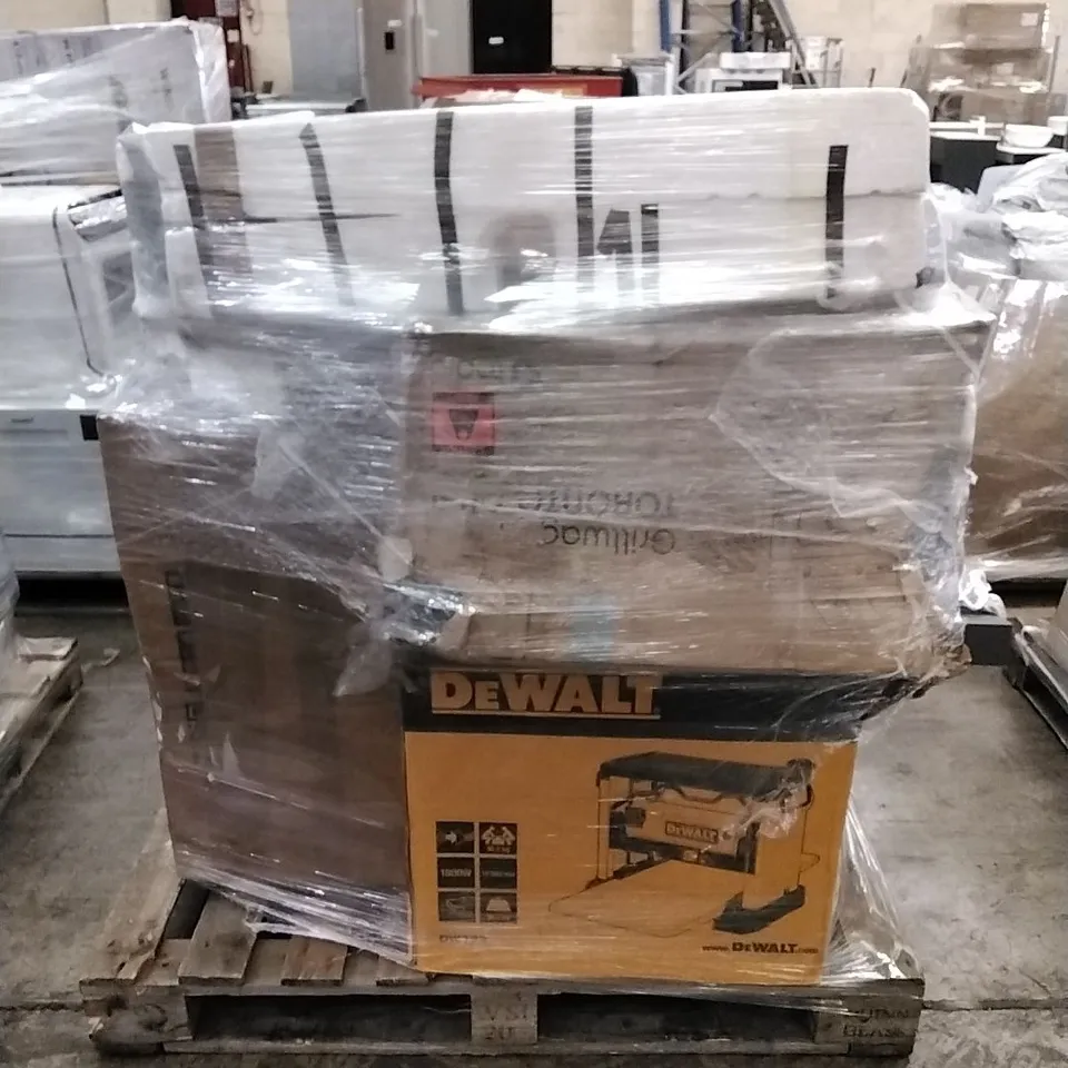 PALLET OF APPROXIMATELY 5 UNPROCESSED RAW RETURN HOUSEHOLD AND ELECTRICAL GOODS TO INCLUDE;