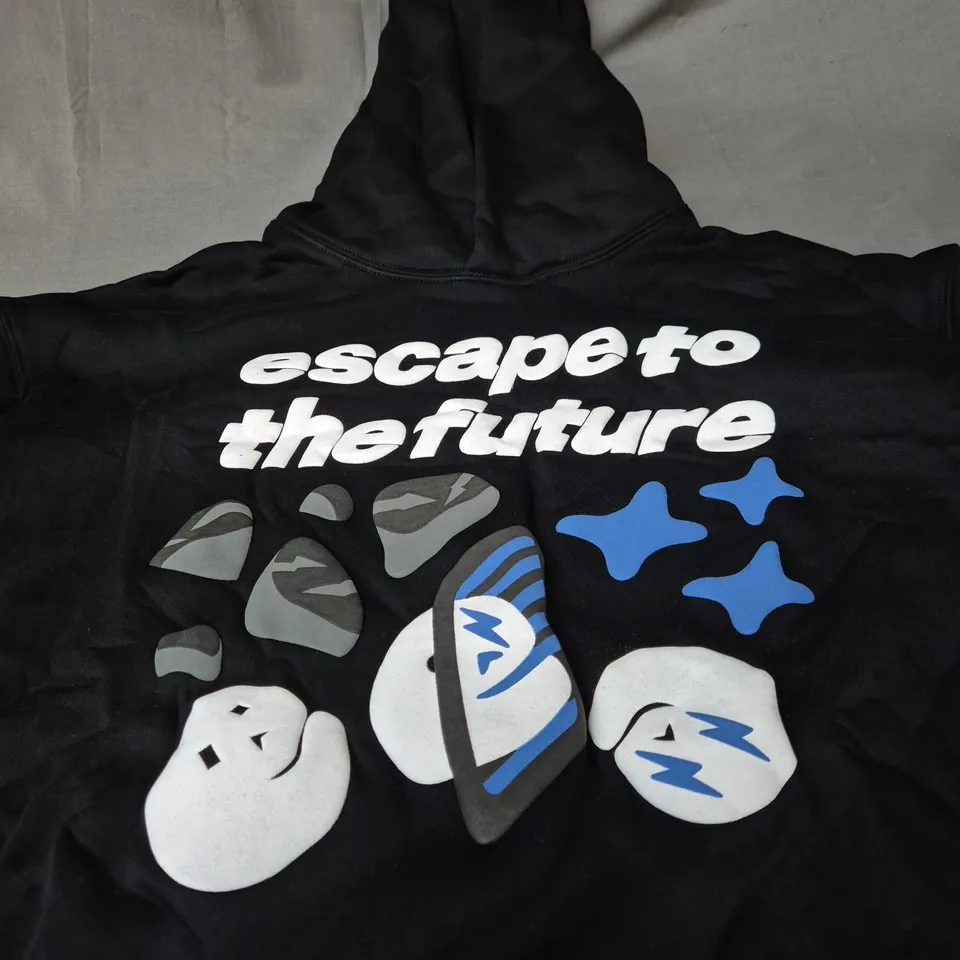 BROKEN PLANET GRAPHIC HOODIE SIZE M