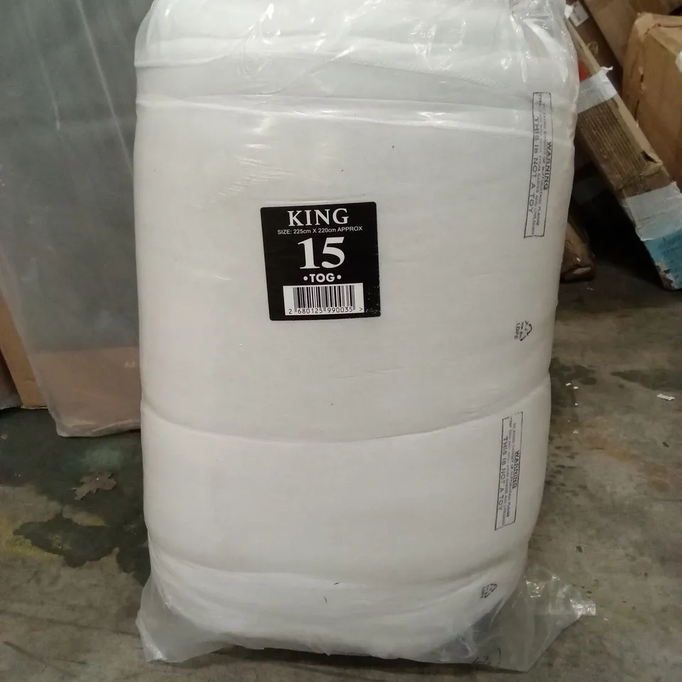 100% HOLLOW FIBRE 15 TOG DUVET 