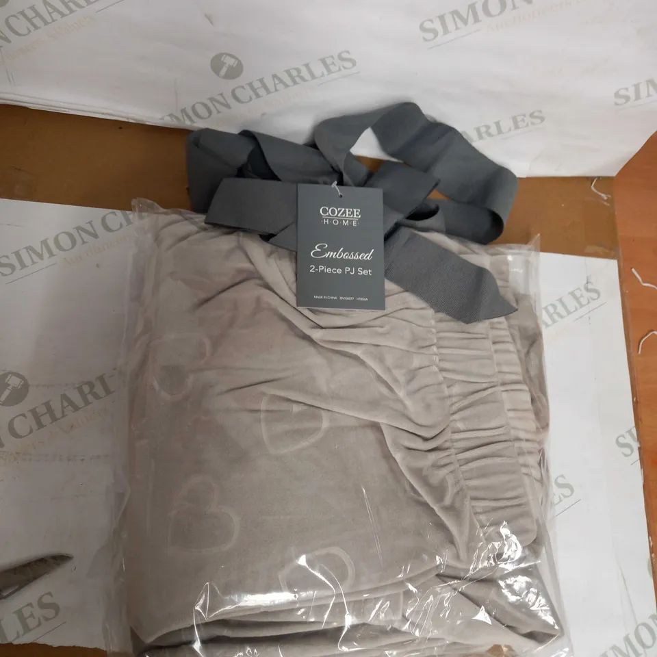 COZEE HOME STRETCH VELOUR EMBOSSED PYJAMAS 2 PIECE - GREY LARGE