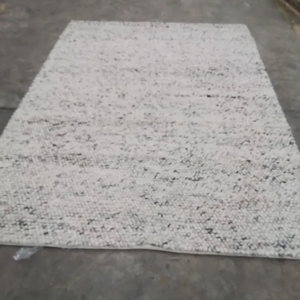 QUALITY DESIGNER AREA RUG - APPROXIMATELY 240X160CM