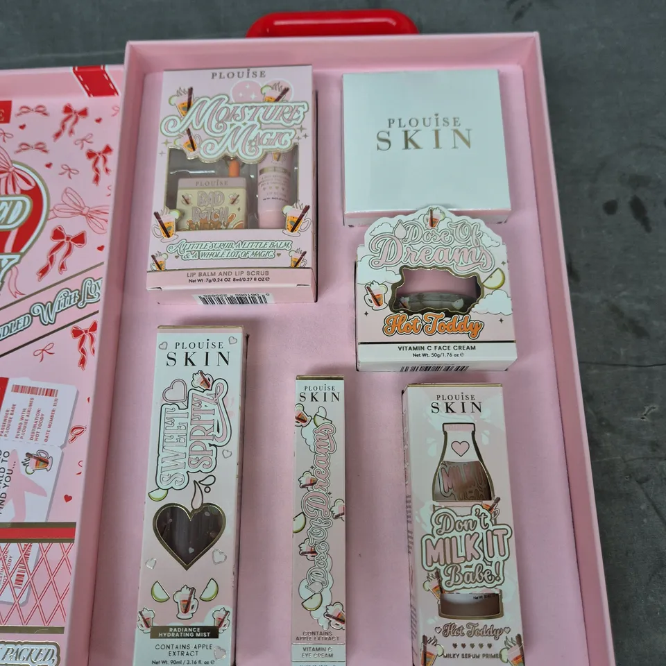 P.LOUISE WRAPPED & READY SUITCASE SET - HOT TODDY 