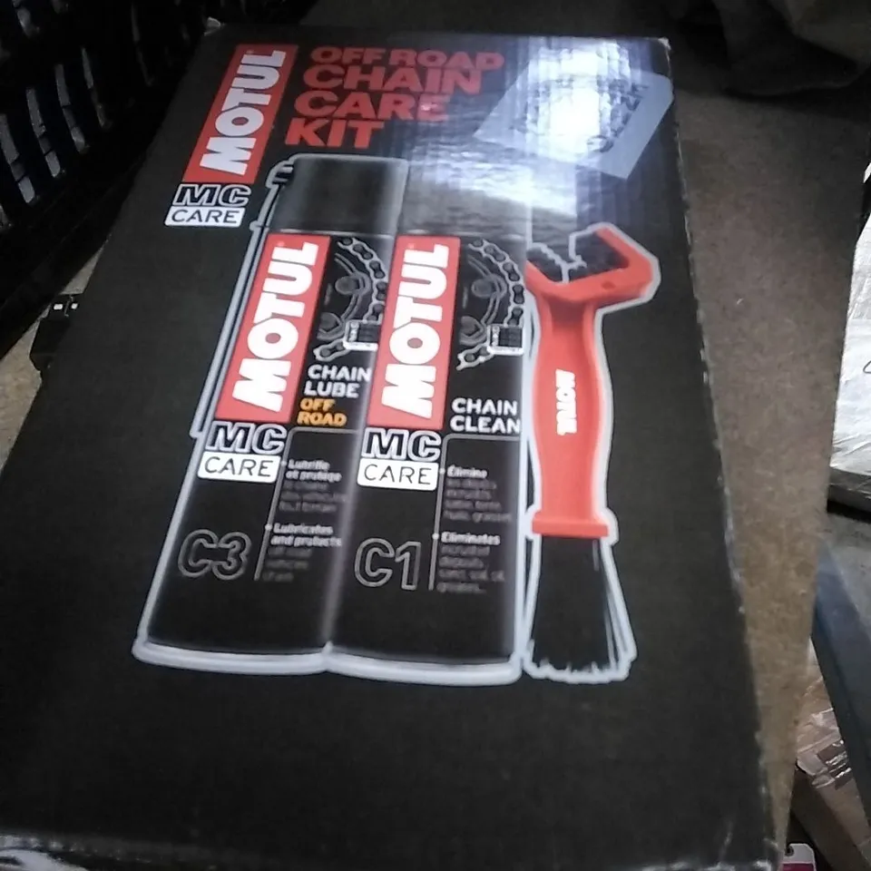 BOXED MOTUL MC CARE OFF ROAD CHAIN CARE KIT
