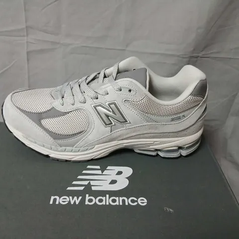 NEW BALANCE ML2002RO MEN'S RUNNING SHOES – GREY/WHITE, UK 9 (US 9.5)