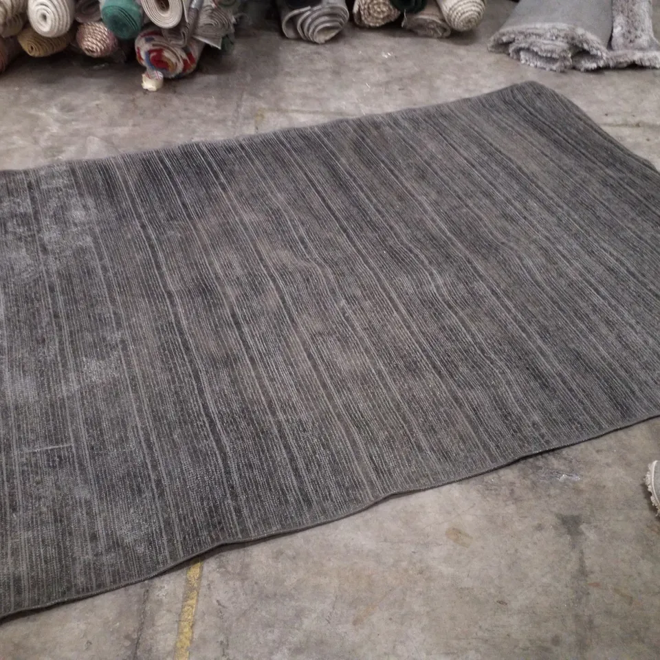 QUALITY DESIGNER AREA RUG - APPROXIMATELY 180×280CM