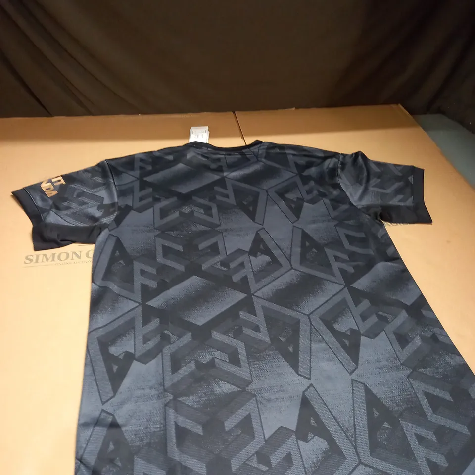 ARSENAL FC AWAY SHIRT SIZE XL