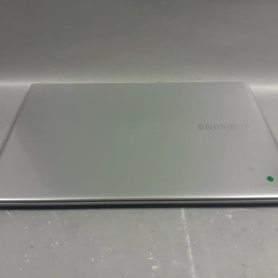 SAMSUNG 370R4E/370R4V/370R5E/3570RE/370R5V 15 INCH	I3-3110M 2.40GHZ