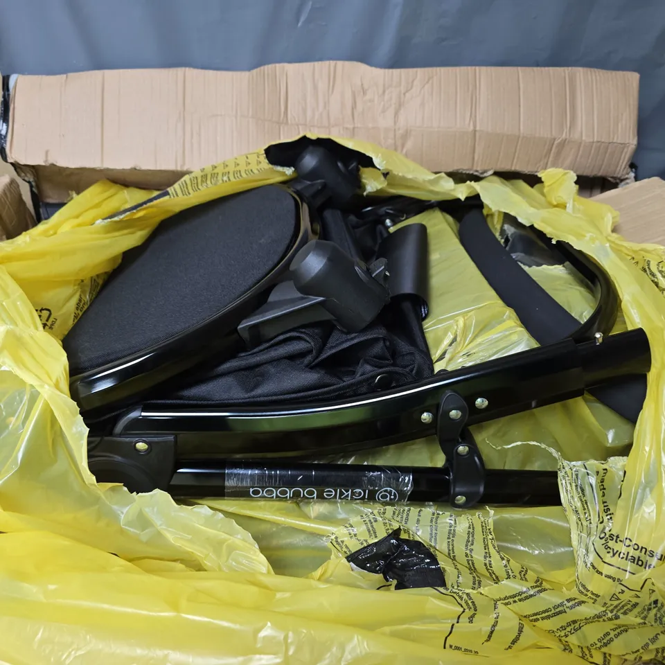 ICKLE BUBBA PUSHCHAIR IN BLACK/CHARCOAL 