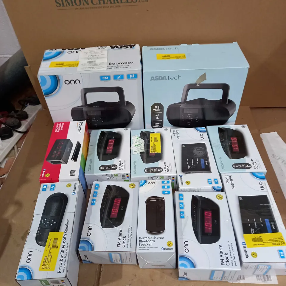 LOT OF APPROX 12 ASSORTED AUDIO SYSTEMS TO INCLUDE CD PLAYERS, RADIOS, BLUETOOTH SPEAKERS ETC