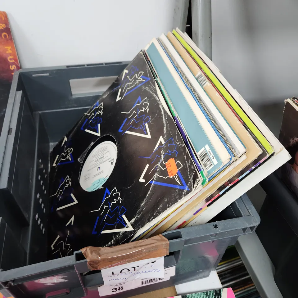 A COLLECTION OF VINYL RECORD LPs ETC