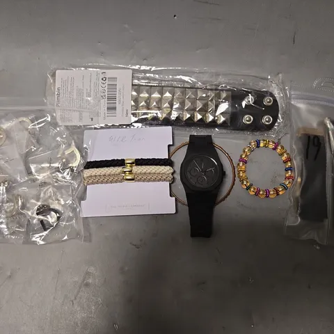 APPROXIMATELY 15 ASSORTED JEWELLERY ITEMS TO INCLUDE - WATCHES, BRACELET , WATCH STRAP ETC