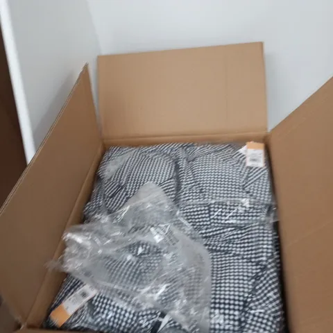 BOX OF APPROXIMATELY 12 ONE PIECE SWIMSUIT IN BLUE IN ASSORTED SIZES