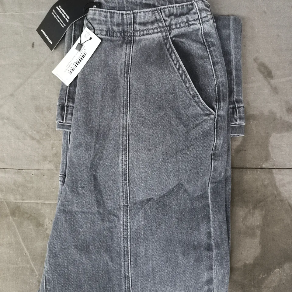 KAREN MILLEN DENIM BUTTON FRONT STRAIGHT LEG JEANS IN MID-GREY SIZE UK 10