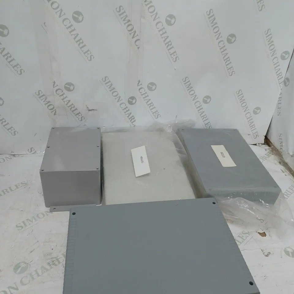 BOX OF ASSORTED METAL CONTAINERS AND METAL STORAGE CONTAINERS 
