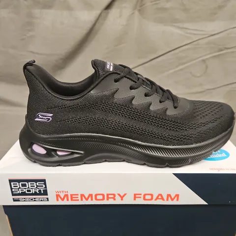 BOXED PAIR OF SKECHERS BOBS SPORT BLACK TRAINERS - SIZE 7