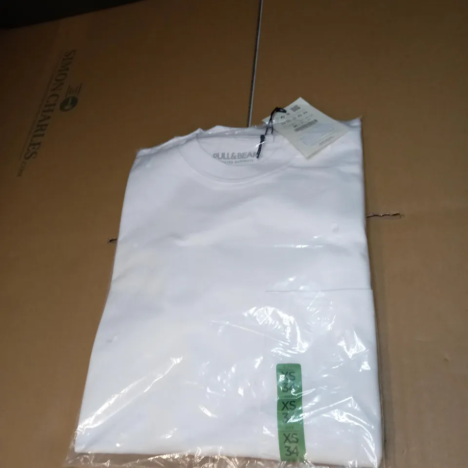 MENS PULL AND BEAR WHITE T-SHIRT SIZE XS