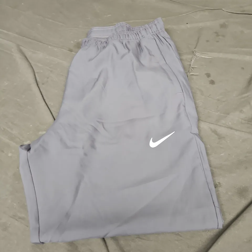 NIKE LOGO TRACKSUIT BOTTOMS - SIZE LARGE