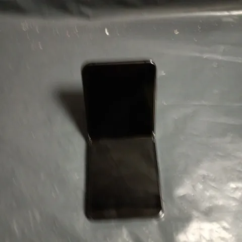 SAMSUNG GALAXY Z FLIP5 – BLACK, BOXED