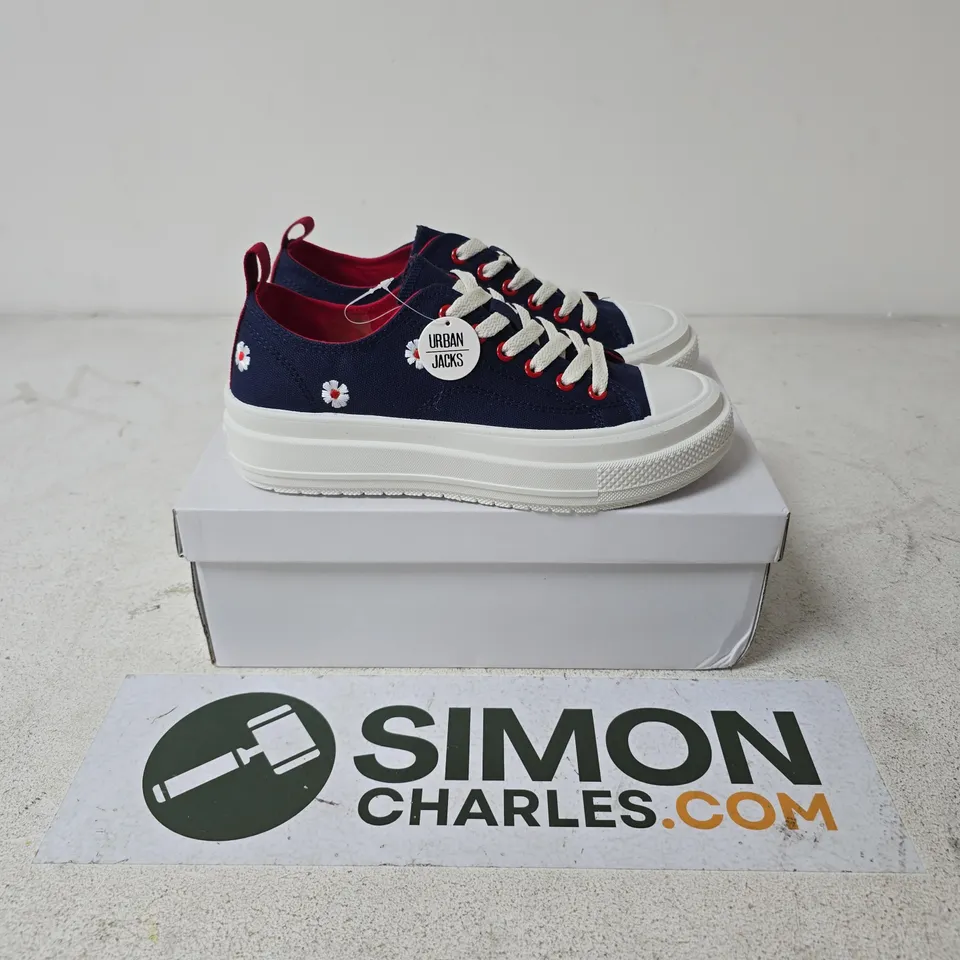 BOXED PAIR OF URBAN JACKS FLEUR SHOES IN NAVY/RED - UK 6