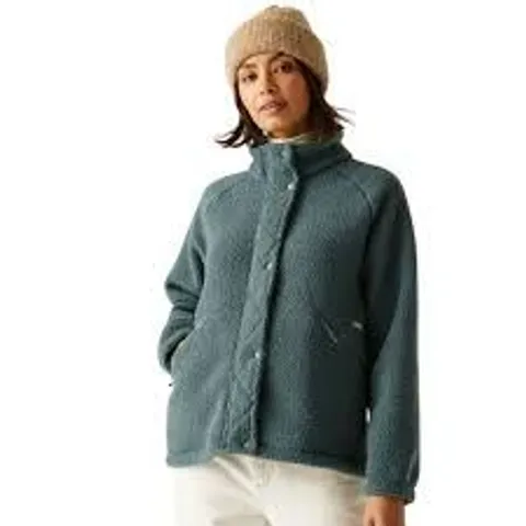 BRAND NEW REGATTA EMILICA BORG FLEECE IN SPRUCE GREEN - UK 16
