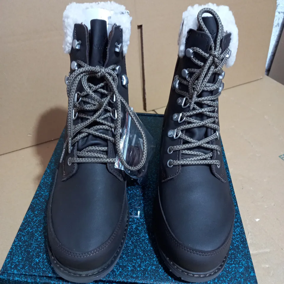 EMU OKAB WATERPROOF BOOTS ESPRESSO COLOUR SIZE 7